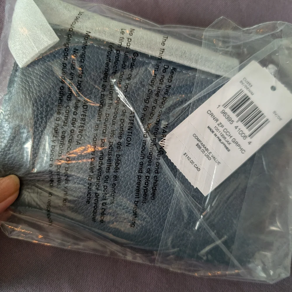 Nwt Coach Corner Zip Wristlet - Picture 3 of 9